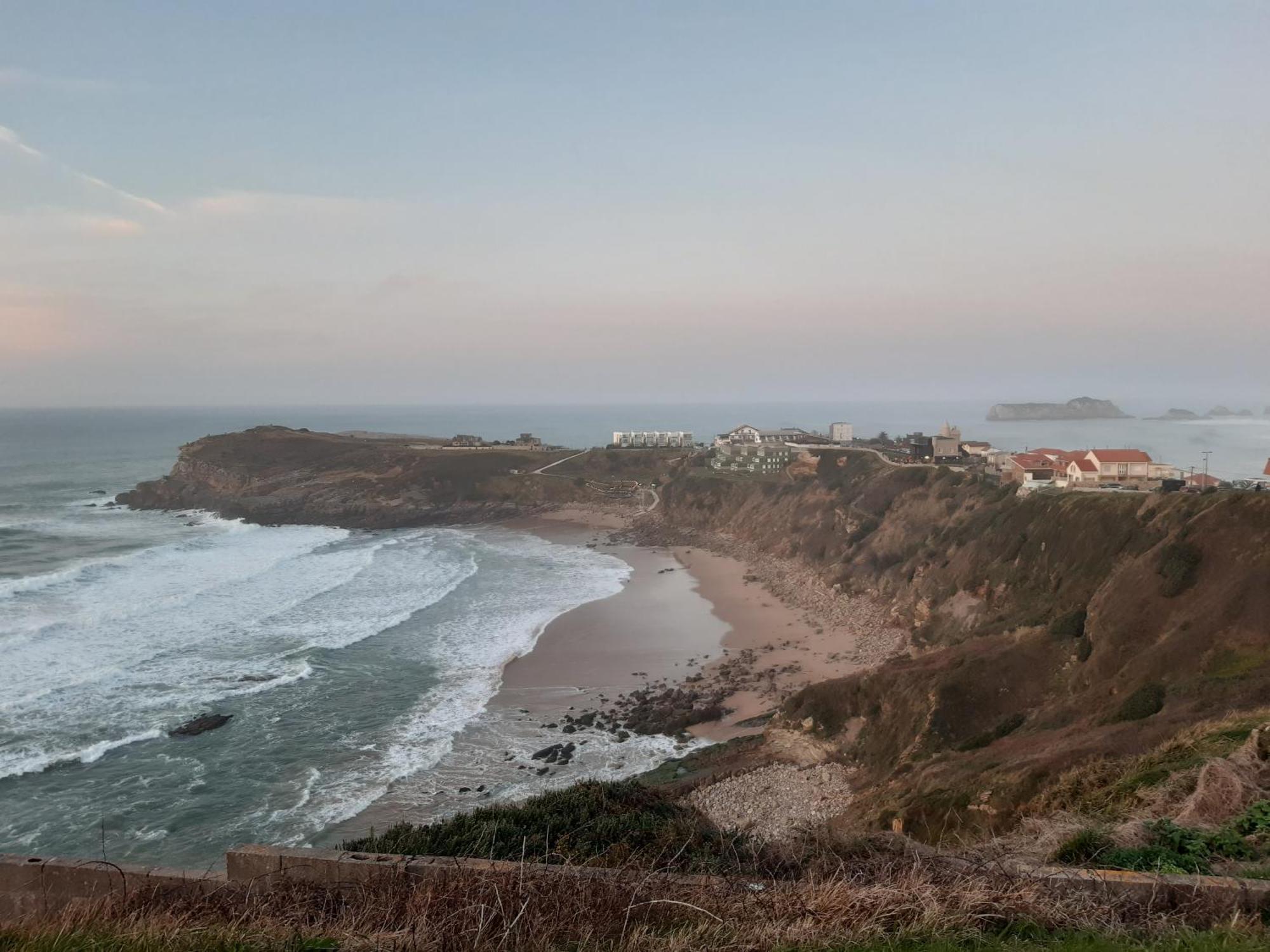 Con Vistas Al Mar Y Aparcamiento Gratis Leilighet Suances Eksteriør bilde